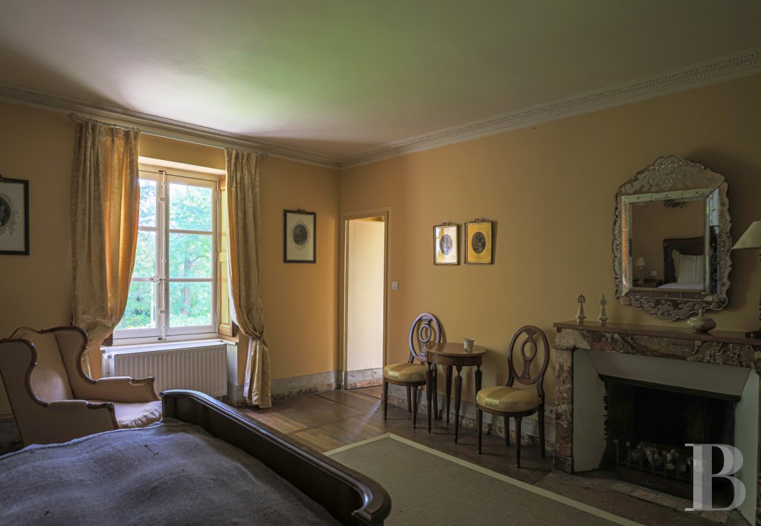 A chateau affiliated with Burgundy's greatest vineyards and permaculture to the south of Beaune - photo  n°12